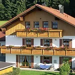 Haus Bergblick Апартаменты Линдберг