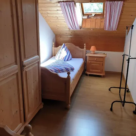 Haus Bergblick アパート リントベルク